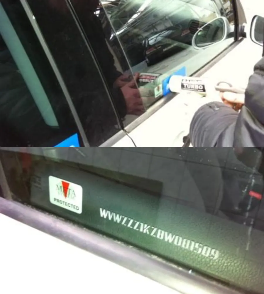 Pieskovanie VIN označenia a výsledné označenie na skle vozidla v MM RACING